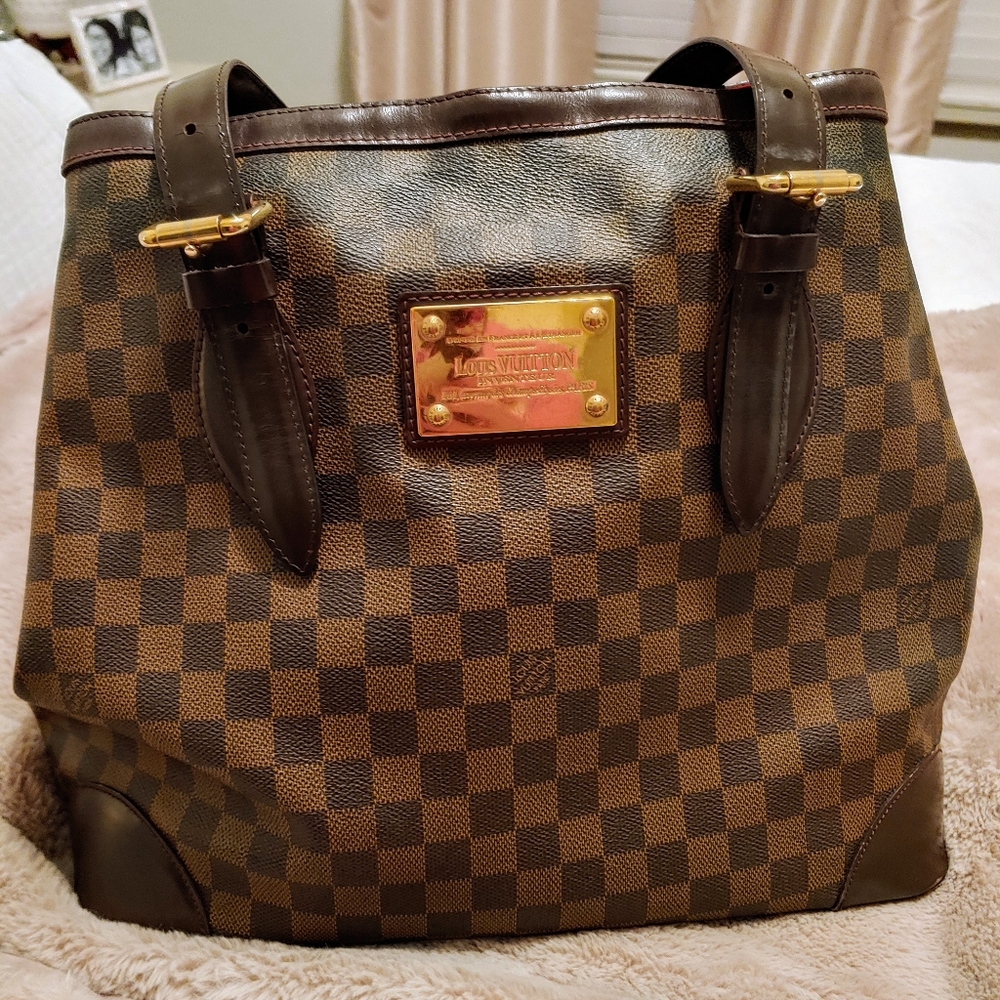 Louis Vuitton GM Hampstead Damier Handbag